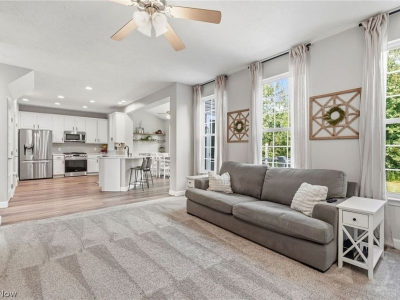 32110 Cozy Meadow Court, North Ridgeville, OH 44039 Photo 4