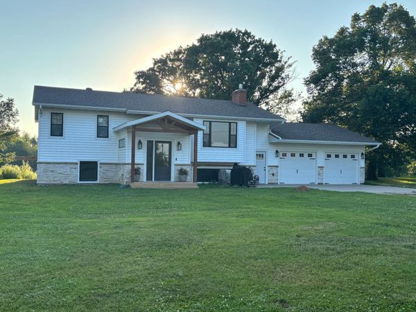 330 5th Street, Bluffton, MN 56518