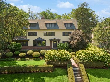 2204 W Lake Of The Isles Parkway , Minneapolis, MN 55405