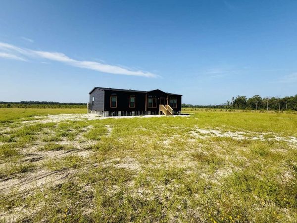 22134 COUNTY RD 136, Live Oak, FL 32060