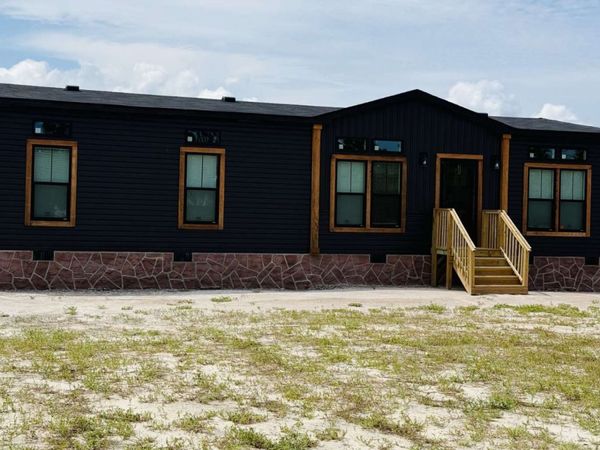 22134 COUNTY RD 136, Live Oak, FL 32060