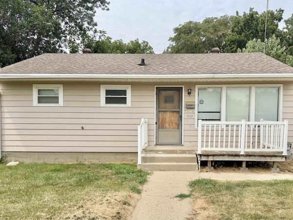 4105 Adams St., Sioux City, IA 51108