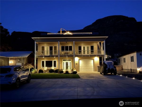 825 Hunter Avenue SW, Quincy, WA 98848