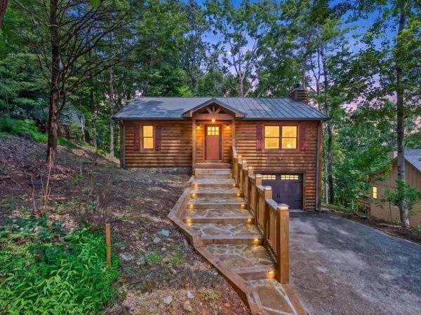 986 Mountain Oak Road , Ellijay, GA 30536