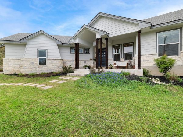 706 Stow DR, Spicewood, TX 78669