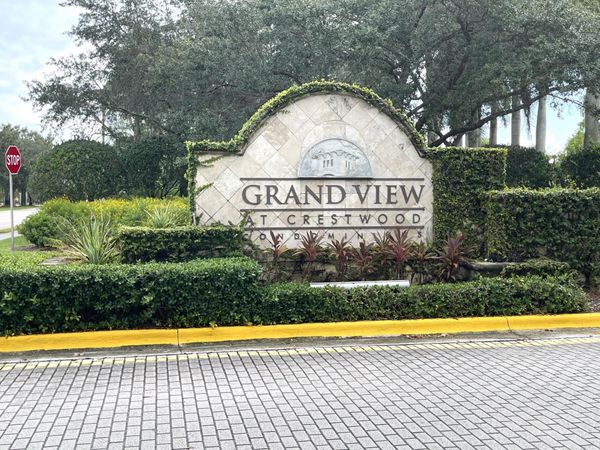 1700 S CRESTWOOD Court S, Unit 1709, Royal Palm Beach, FL 33411