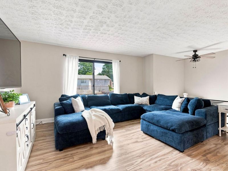 9869 Greenriver, Colerain Township, OH 45231 Photo 6