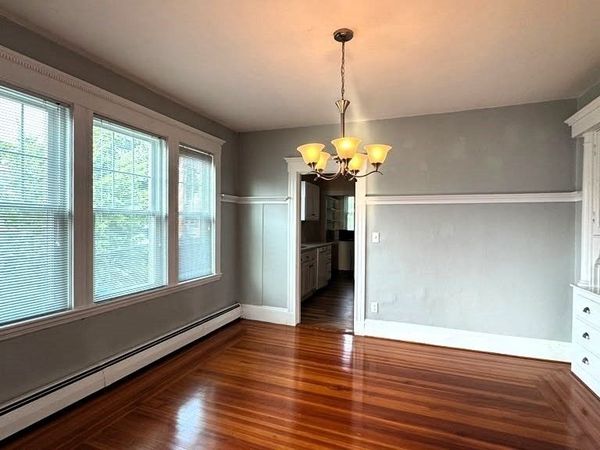 114 Fayerweather St, Unit 2, Cambridge, MA 02138