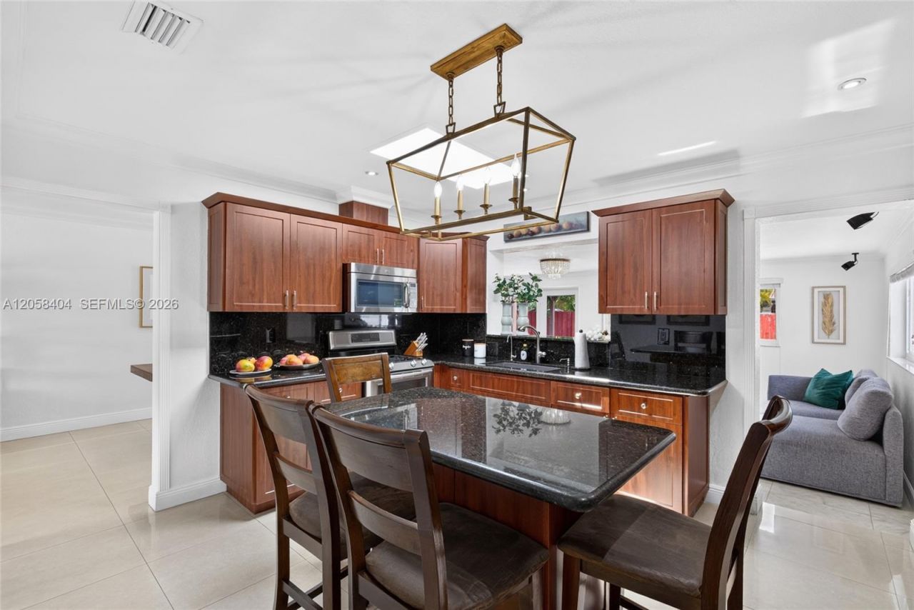 1271 W 78th St , Hialeah, FL 33014 Photo