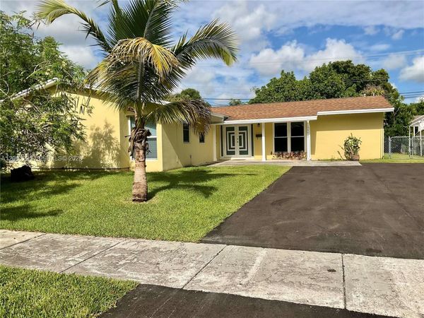 19010 SW 96th Ave, Cutler Bay, FL 33157