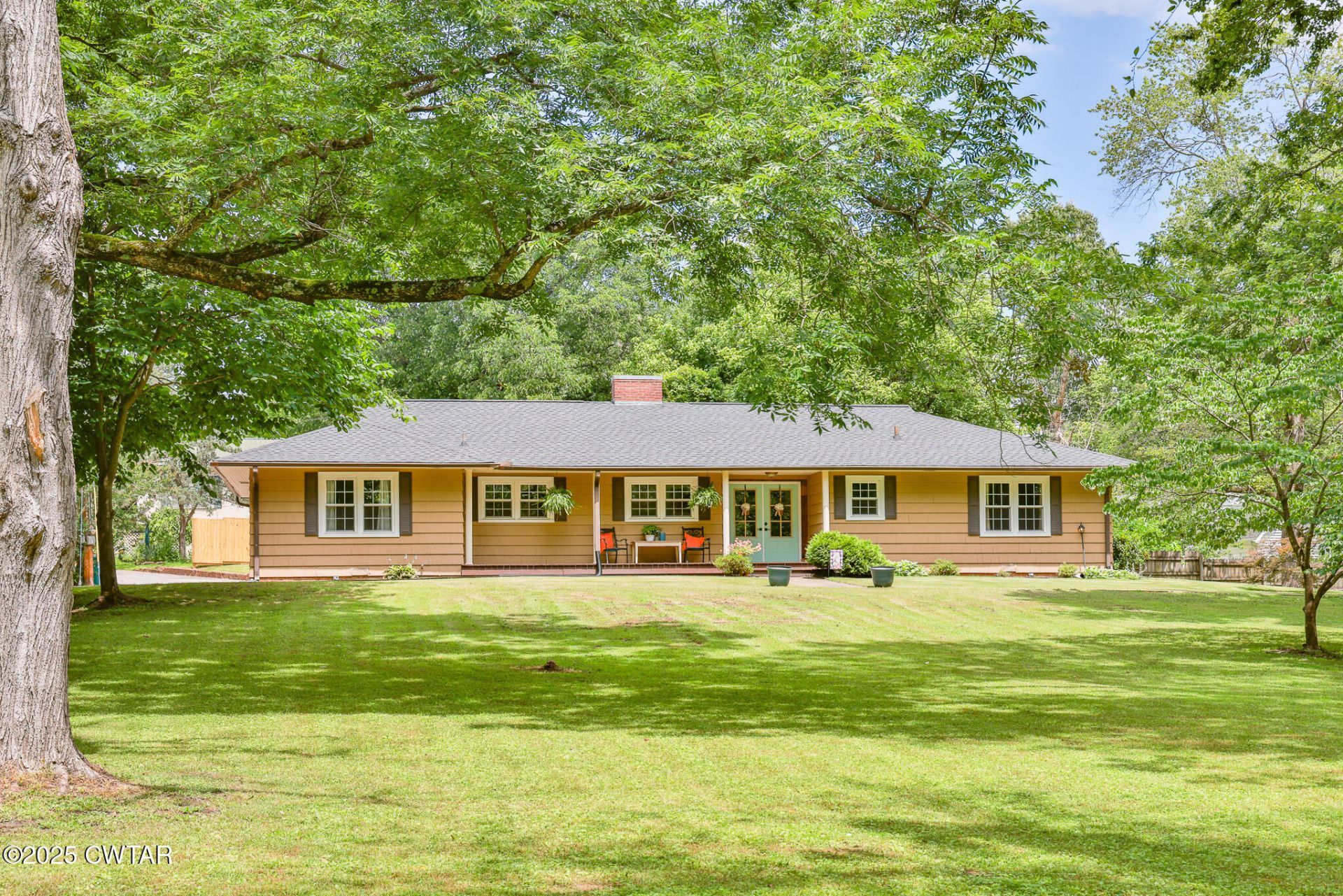 13120 Paris St, Huntingdon, TN 38344 Main Photo