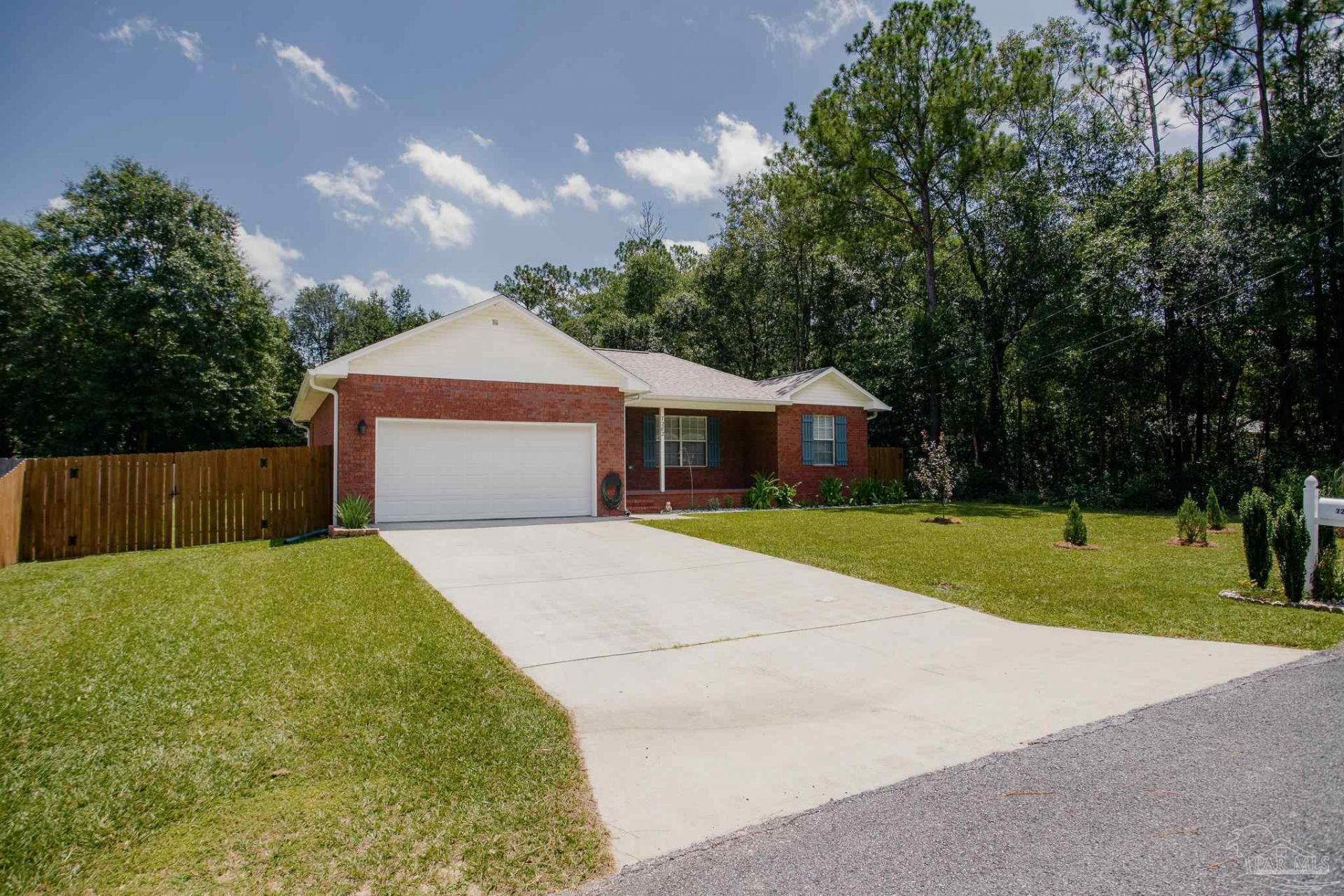 7282 Birdie Ln, Milton, FL 32570 Main Photo