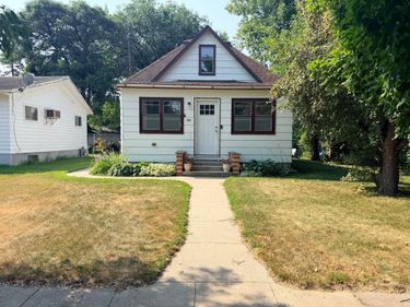 308 E Main Avenue, Fertile, MN 56540