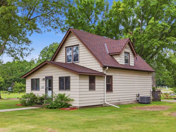 11 Wood Street N, Mora, MN 55051