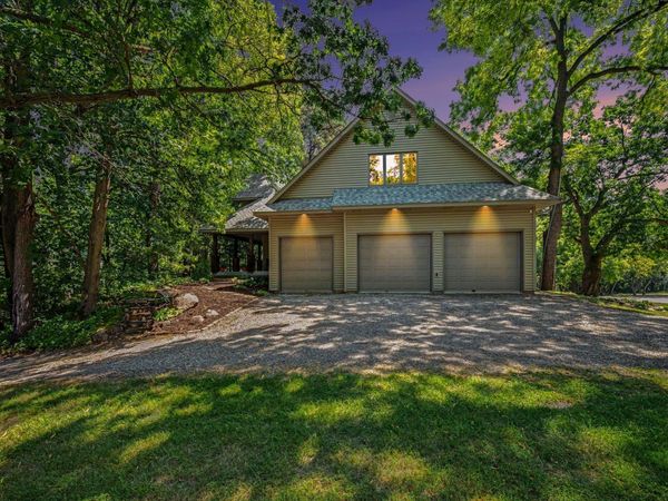 2430 Larpenteur Avenue E, Maplewood, MN 55109