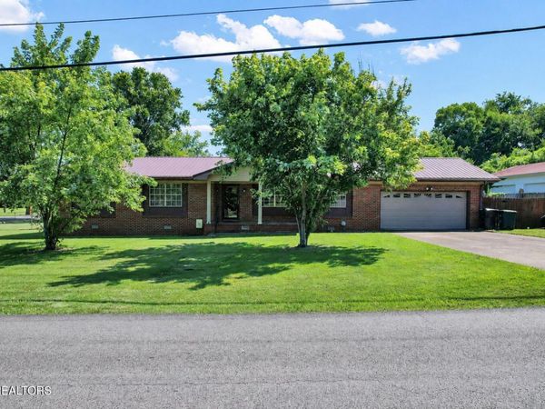 2805 NW Lilac Drive, Cleveland, TN 37312