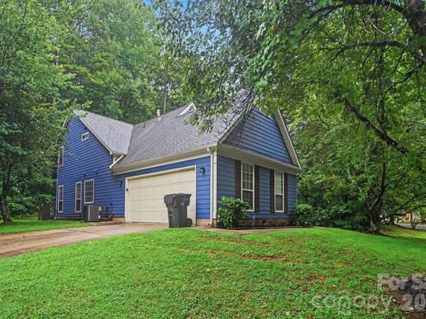 8722 Woodhill Manor Court , Charlotte, NC 28215