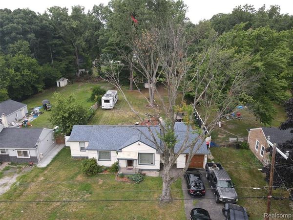 21148 Midway Avenue, Southfield, Mi 48075