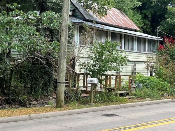 287 N Main Street , Eureka Springs, AR 72632