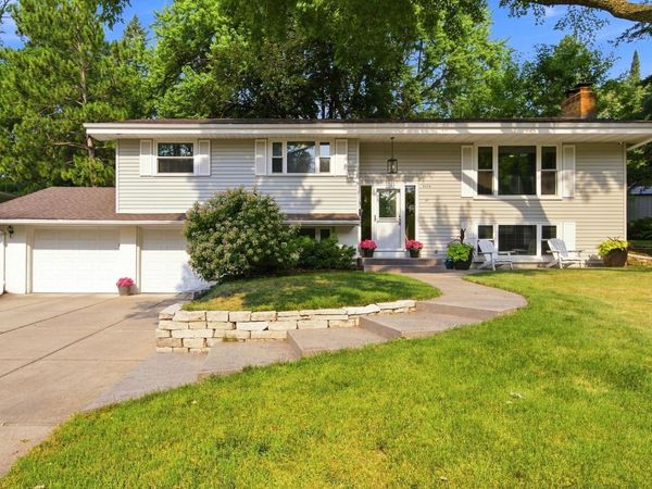 6616 Hillside Lane, Edina, MN 55439