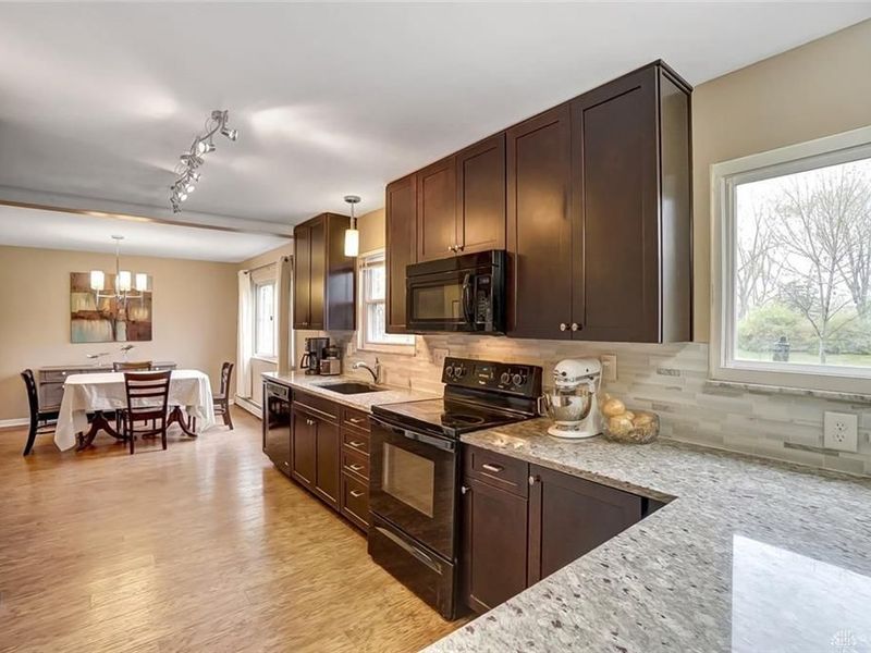 2108 N Fairfield Road, Beavercreek, OH 45431 Photo 9