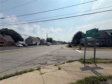 290 Lake Street , Hamburg, NY 14075