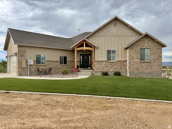 2101 E GOOSE RANCH CO RD (6200 S) S, Vernal, UT 84078
