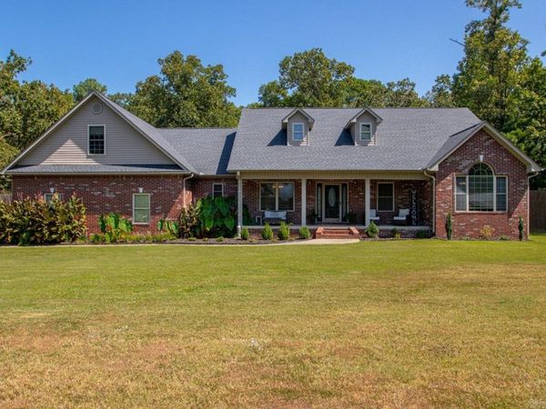 104 Parkway Square , Pearcy, AR 71964