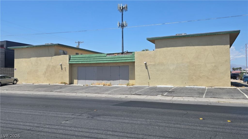 2405 McCarran Street , North Las Vegas, NV 89030