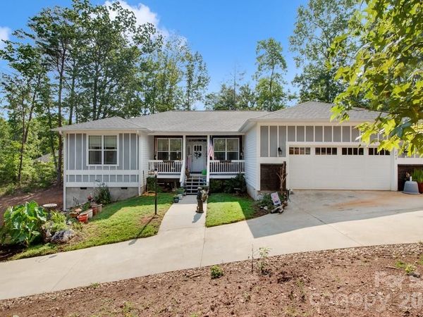 243 Dublin Lane , Columbus, NC 28722