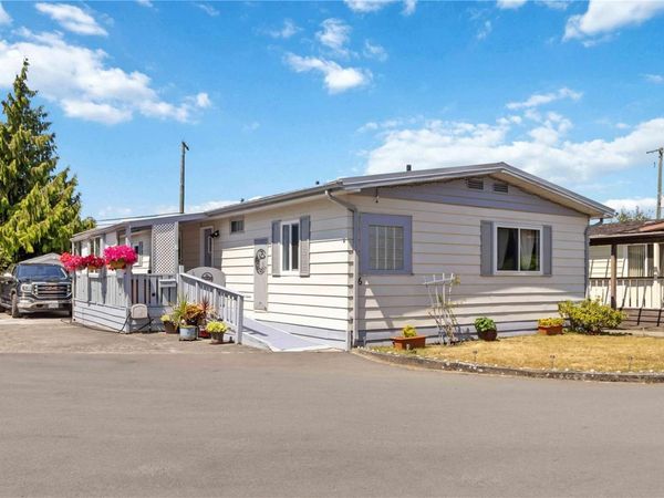 158 Cooper Rd, Unit #6, View Royal, BC V9A 7B3
