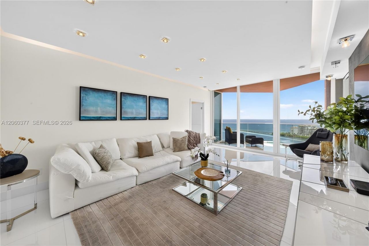 300 S Pointe Dr, Unit 2104, Miami Beach, FL 33139 Photo