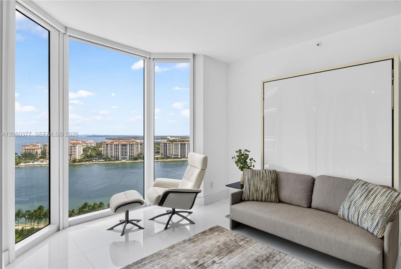 300 S Pointe Dr, Unit 2104, Miami Beach, FL 33139 Photo