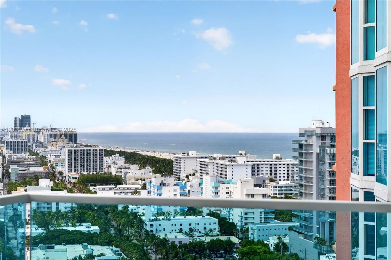 300 S Pointe Dr, Unit 2104, Miami Beach, FL 33139 Photo