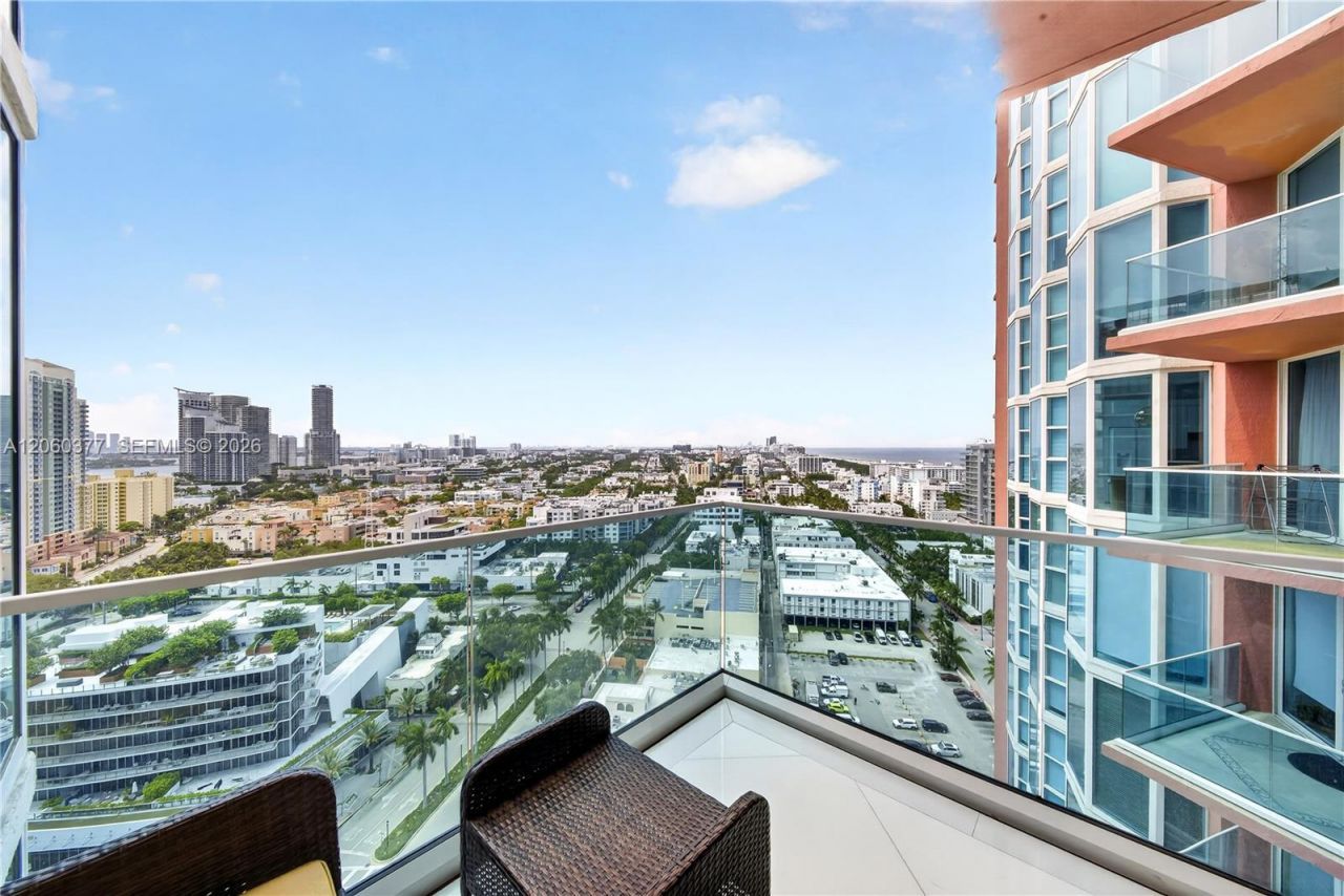300 S Pointe Dr, Unit 2104, Miami Beach, FL 33139 Photo