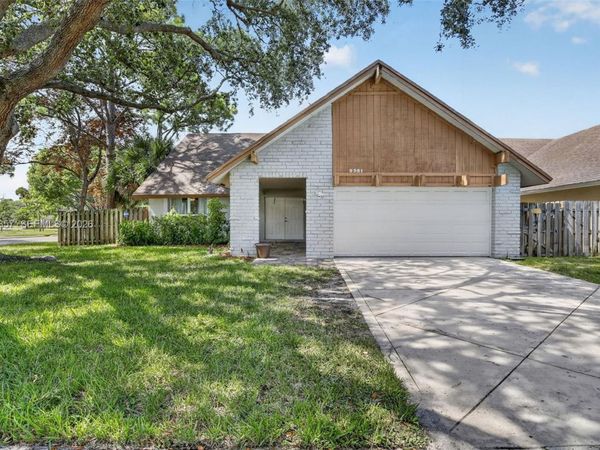 9381 NW 35th Pl , Sunrise, FL 33351