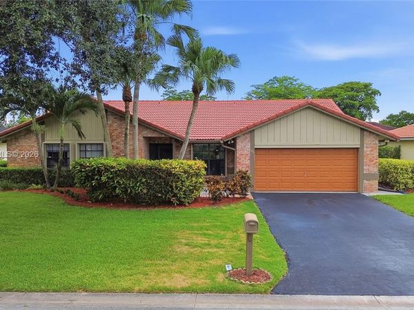 866 NW 110th Ave , Coral Springs, FL 33071