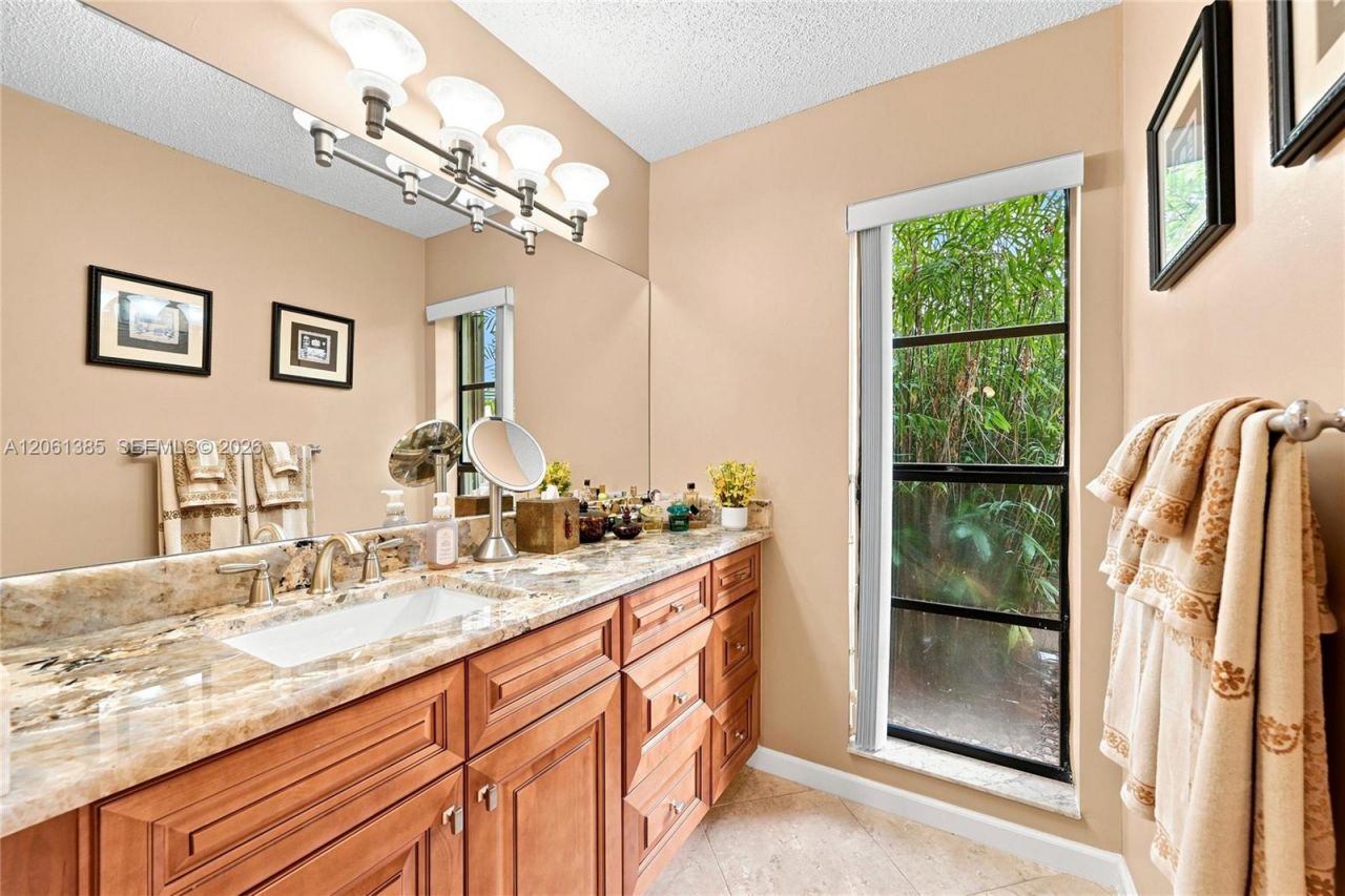 866 NW 110th Ave , Coral Springs, FL 33071 Photo