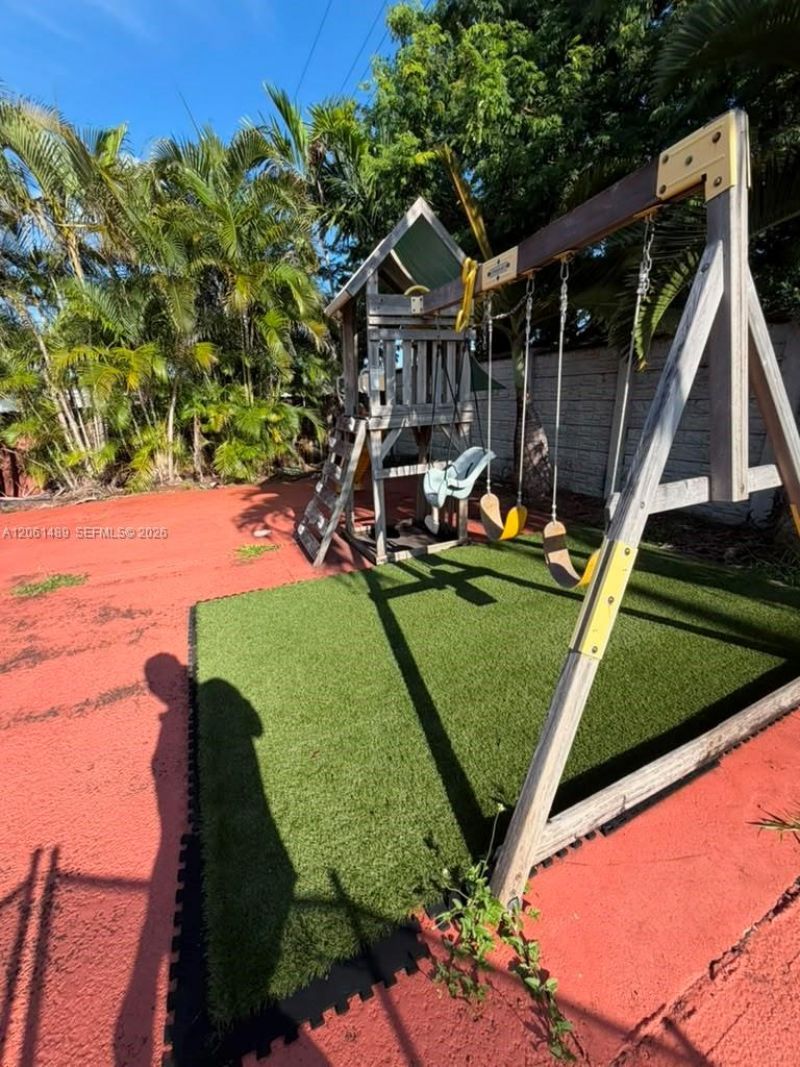 6645 Franklin St , Unit 1, Hollywood, FL 33024 Photo