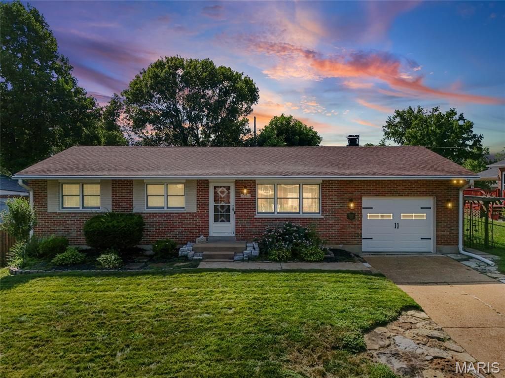 2106 Box Drive , Saint Louis, MO 63125 Main Photo