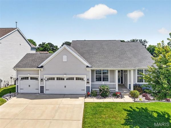 206 Knob Creek Court, Lake St Louis, MO 63367