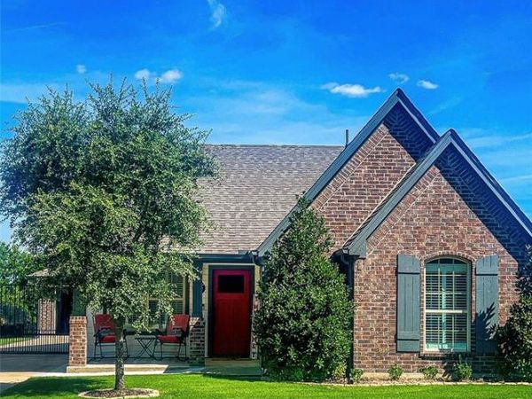 229 Tinker Trail , Burleson, TX 76028