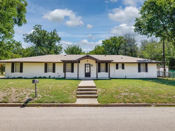 3000 Old Robinson Road , Waco, TX 76706