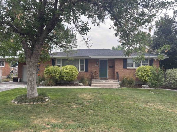 156 Fairmont, Pocatello, ID 83201