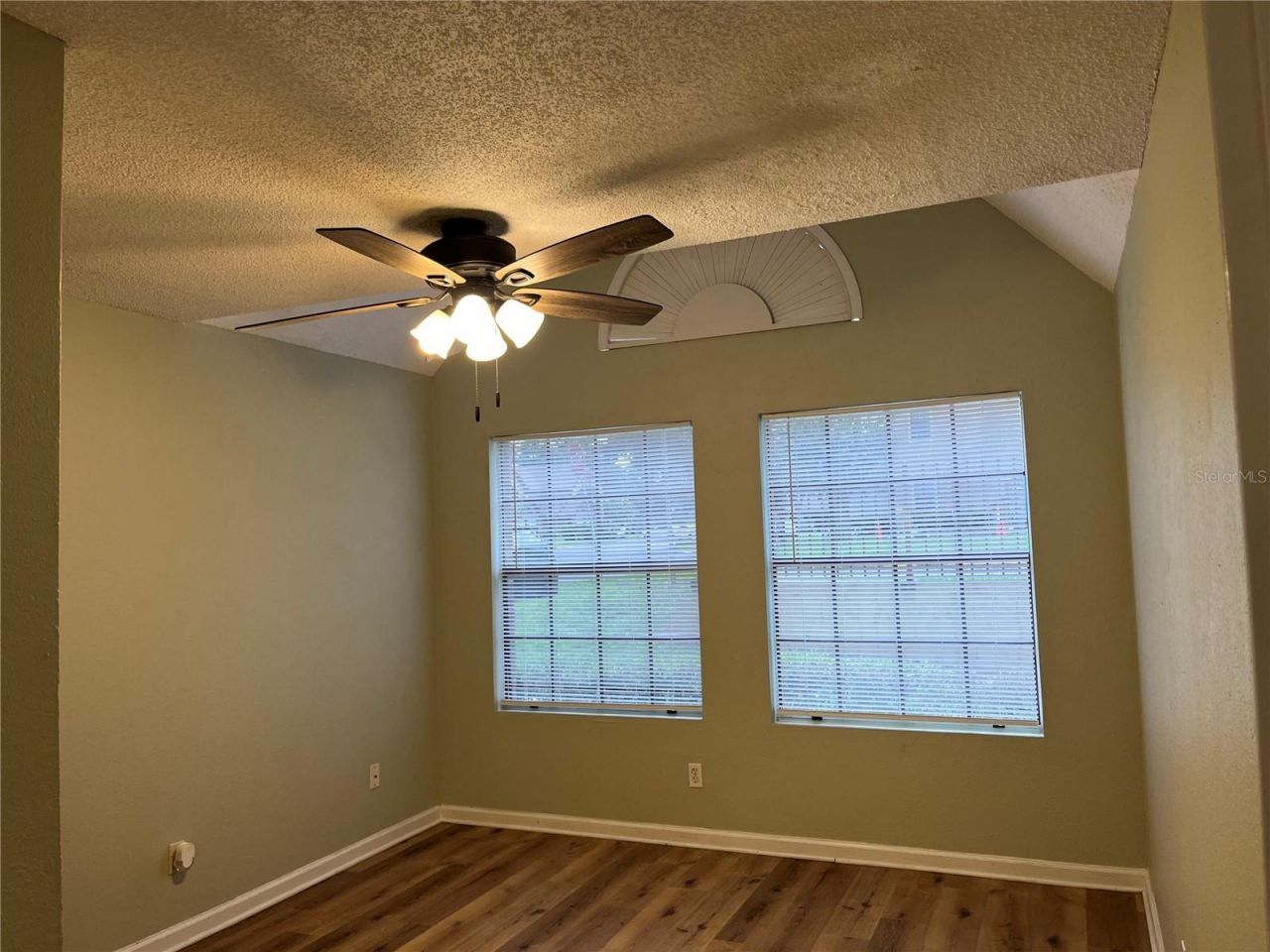 355 Lakepointe Drive, Unit 102, Altamonte Springs, FL 32701 Photo