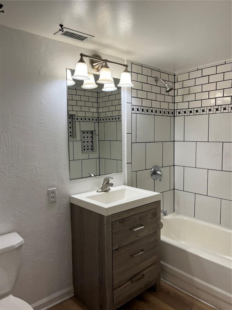 355 Lakepointe Drive, Unit 102, Altamonte Springs, FL 32701 Photo