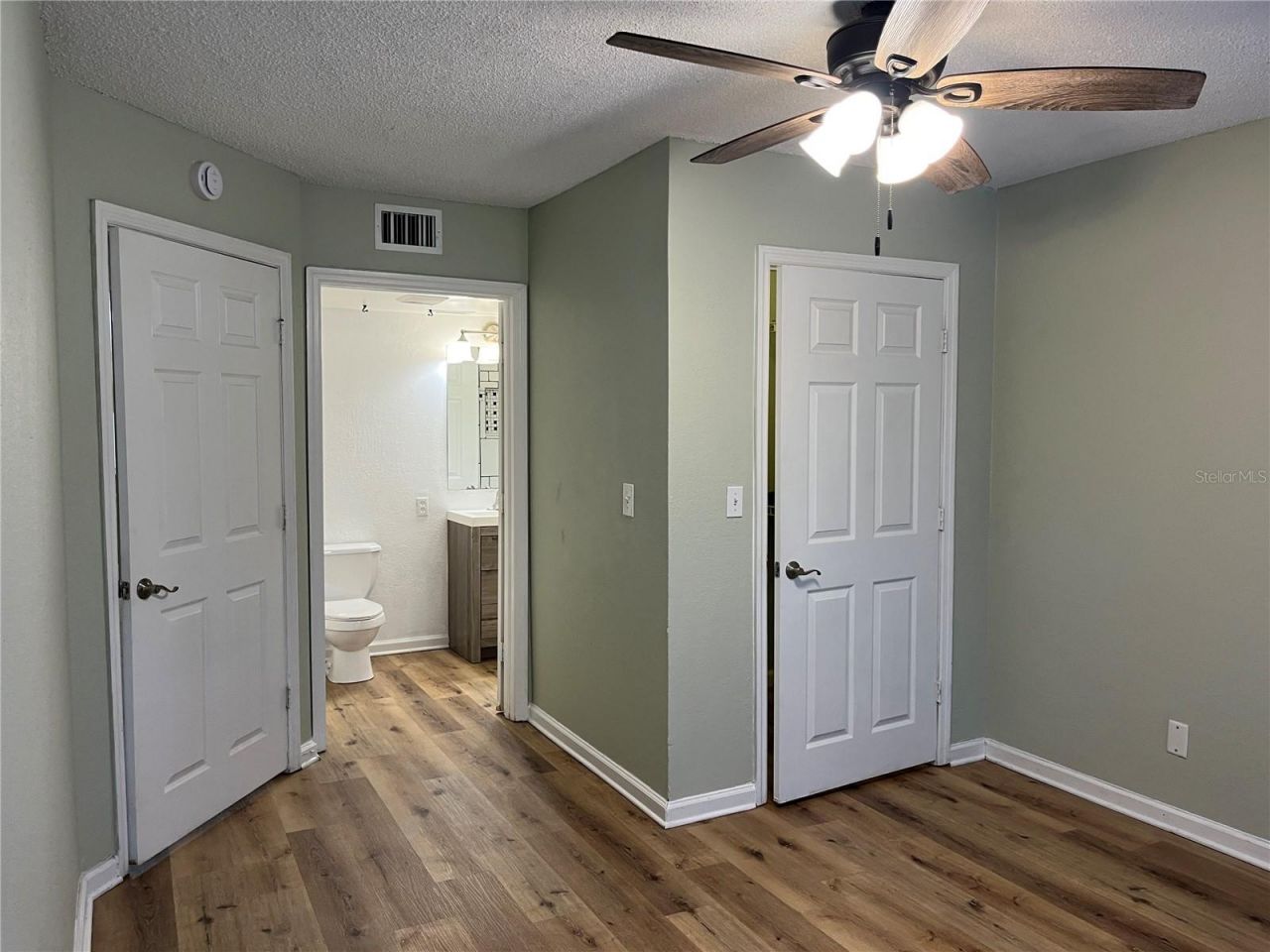 355 Lakepointe Drive, Unit 102, Altamonte Springs, FL 32701 Photo