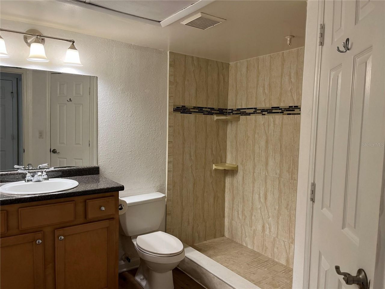 355 Lakepointe Drive, Unit 102, Altamonte Springs, FL 32701 Photo