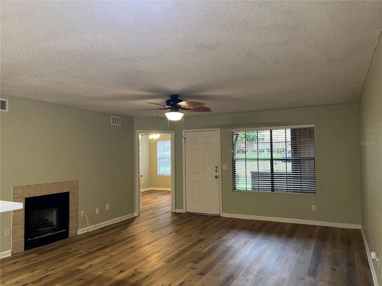 355 Lakepointe Drive, Unit 102, Altamonte Springs, FL 32701 Photo
