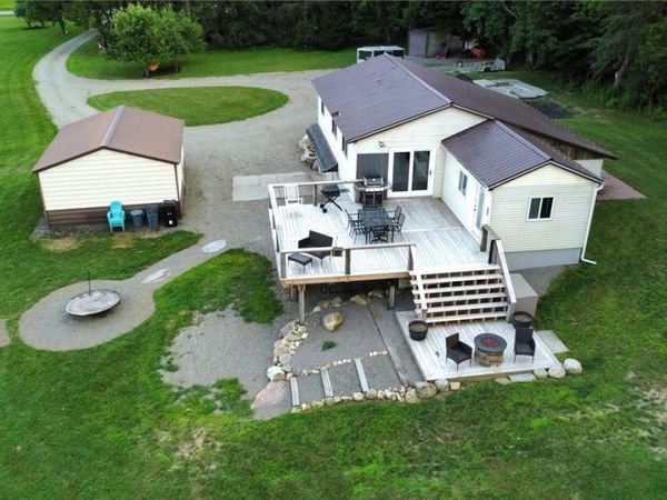 4618 Woodside Road, Lawtons, NY 14091